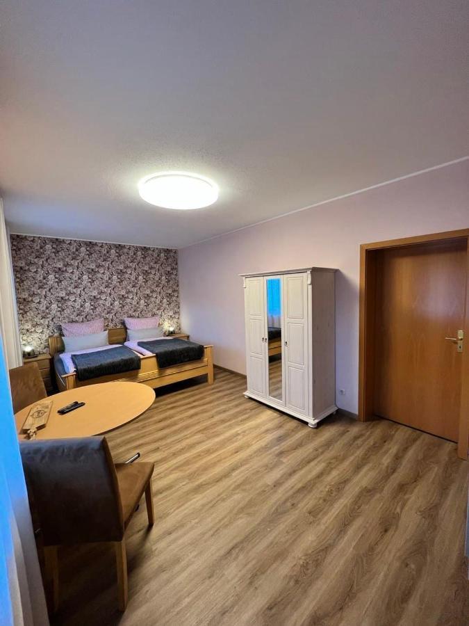 O&W Ferienzimmer Am Nuerburgring, Quiddelbach Kültér fotó