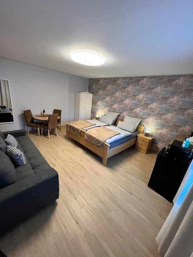 O&W Ferienzimmer Am Nuerburgring, Quiddelbach Kültér fotó